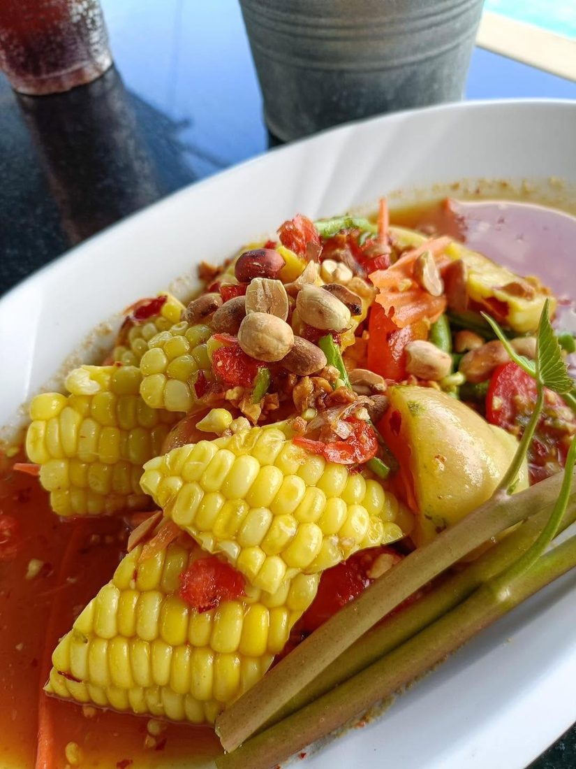 ตำข้าวโพดผลไม้